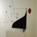 “Disco rosso, punti bianchi su nero” (1960) by Alexander Calder @ Peggy Guggenheim Collection