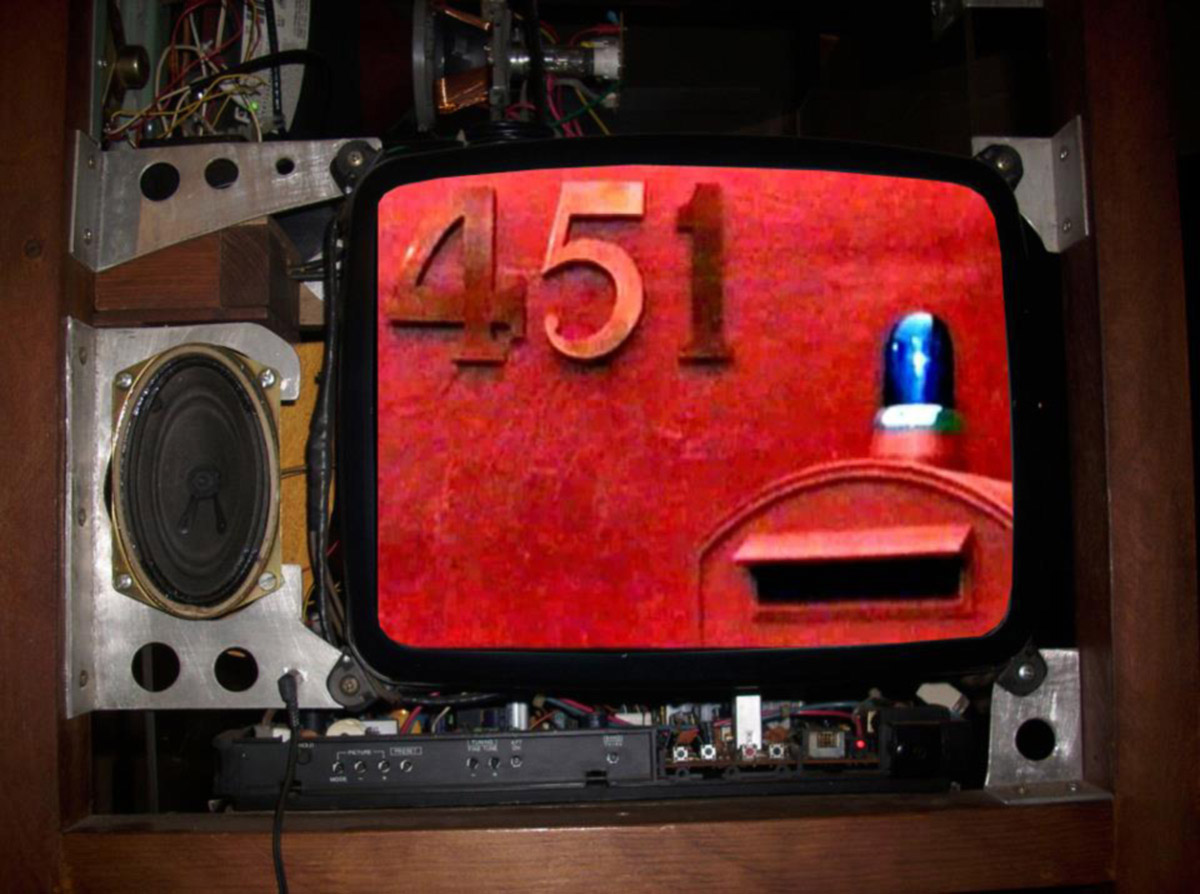 infracções design (Luisa Coder e José Russel)