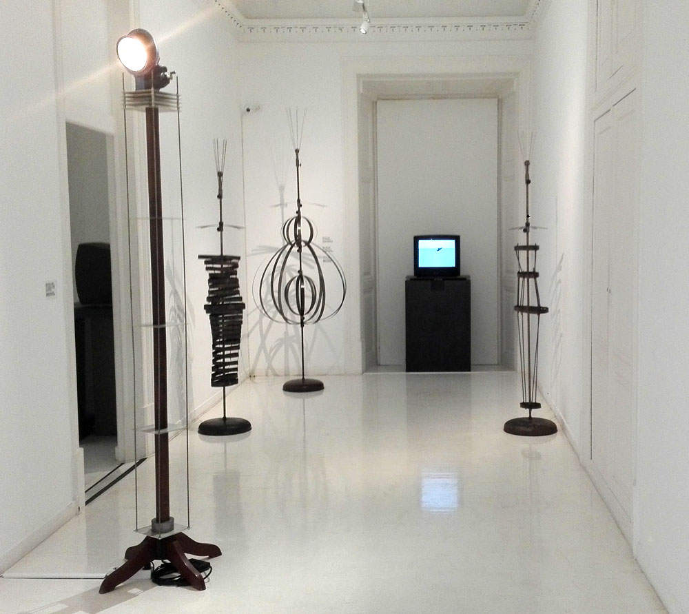 Love vs Power di Luisa Coder e José Russel