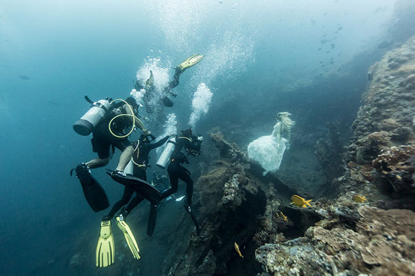 Fotografia a 25 metri di profondità sotto il mare del naufragio dello Sunken
