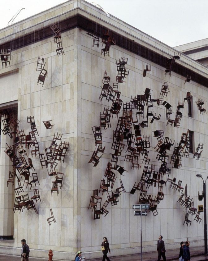 Doris Salcedo (2000) @ Bogotá