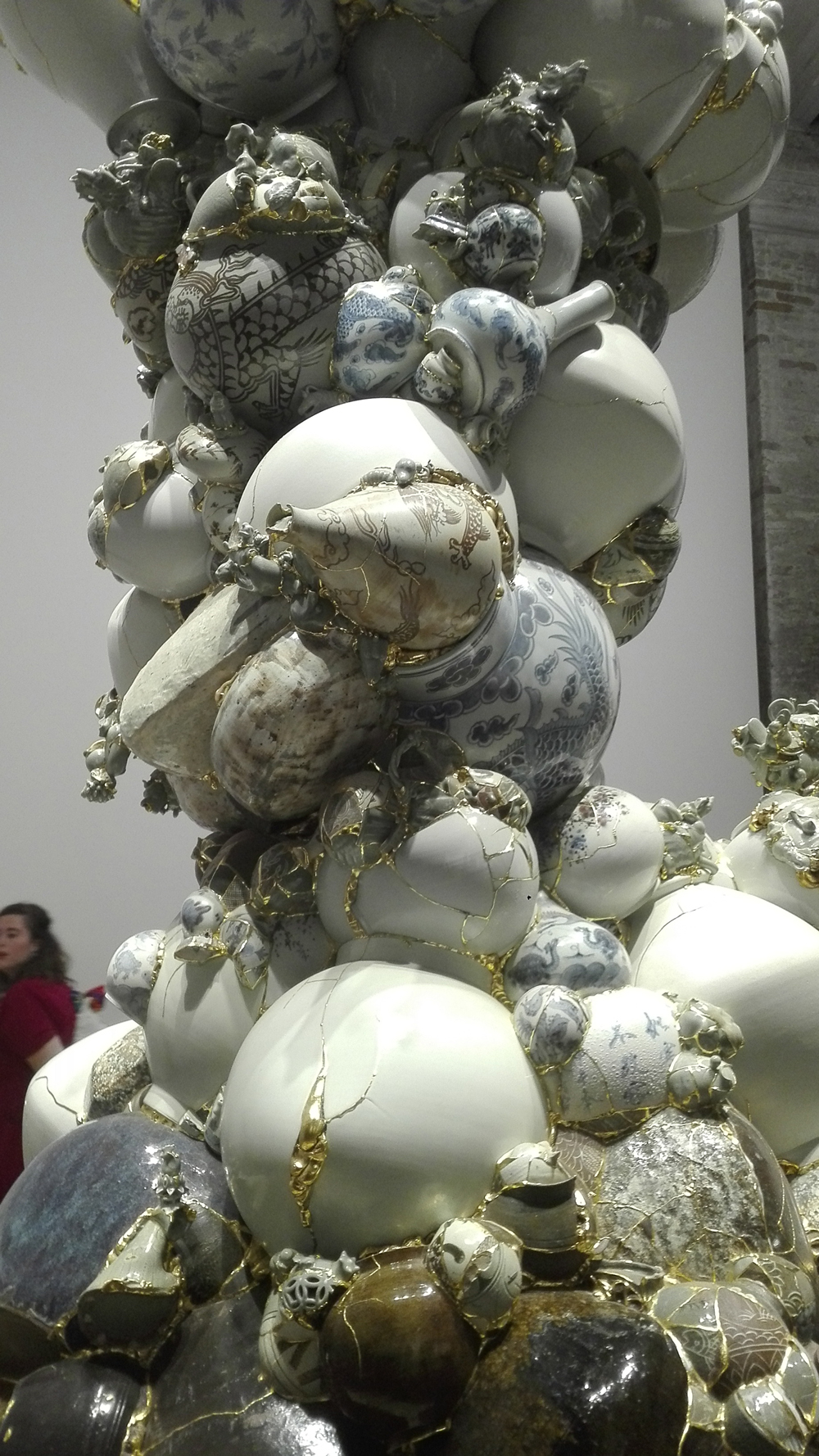 Biennale Arte 2017 – Arsenale - "Translated Vase_Nine Dragons in Wonderland" di Yee Sookyung (Corea del Sud)