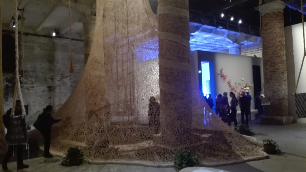 Biennale Arte 2017 – Arsenale - "Um Sagrado Lugar (A sacred place)" di Ernesto Neto (Brasile)