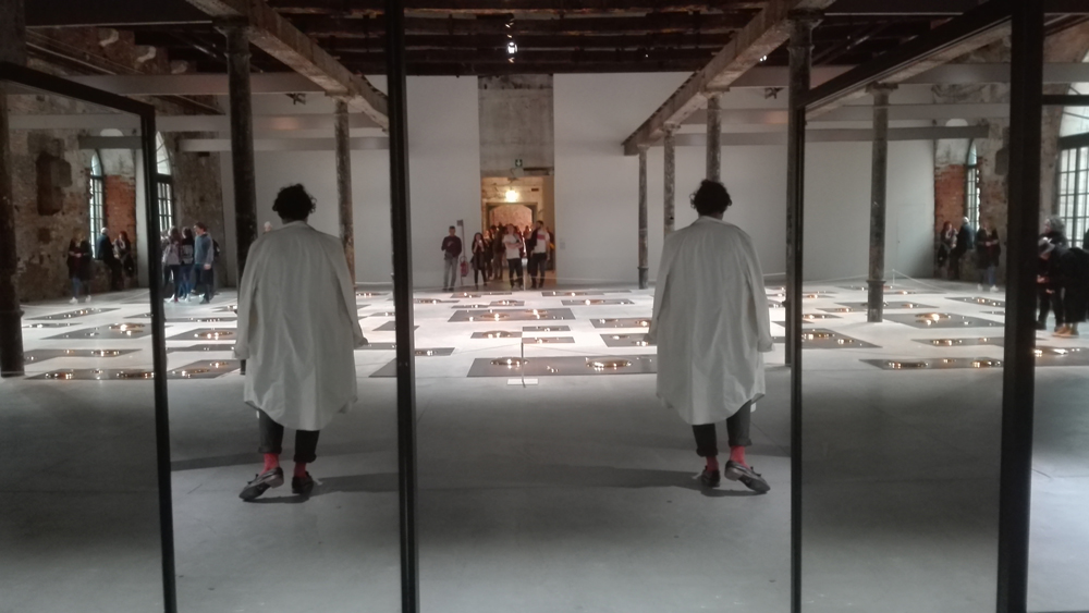 Biennale Arte 2017 - Arsenale - Welten Line" di Alicja Kwade (Polonia)