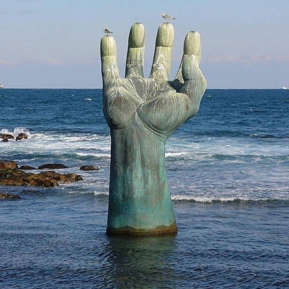 Scultura a Homigot Beach