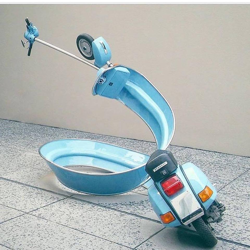 Vespa by Stefan Rohrer