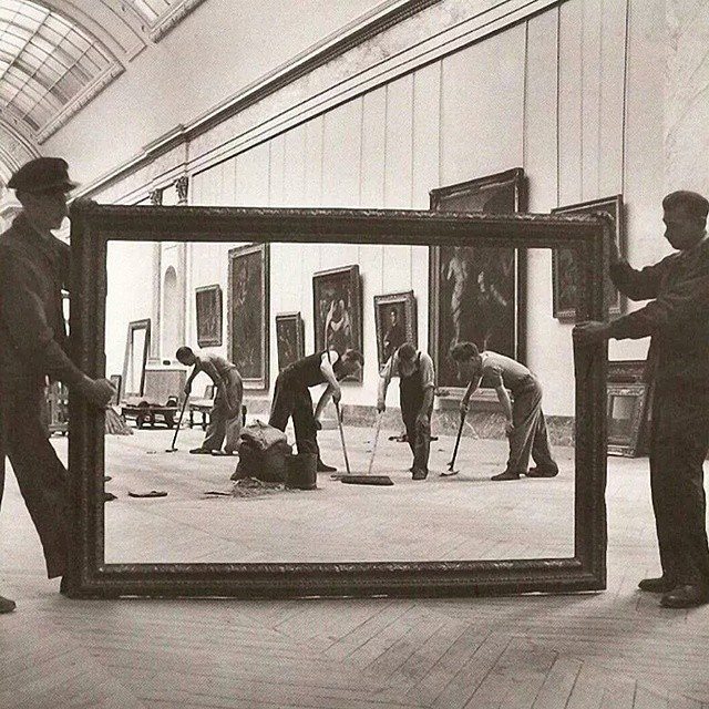 Retour des oeuvres au Louvre - 1946 - Fotografia di Pierre Jahan