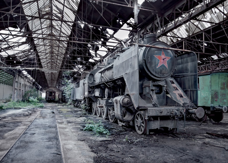 Architettura sovietica abbandonata fotografata da Rebecca Litchfield