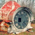 I resti di una vecchia torre dell’orologio a Lawrenceburg, nel Tennessee