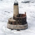 Il faro di Waugoshance stregato e abbandonato nella città di Mackinaw, Michigan. Costruito nel 1851 – nel 1900, il custode John Herman scomparve e da allora è stata segnalata l’attività, come le porte che si aprono e si chiudono da sole.