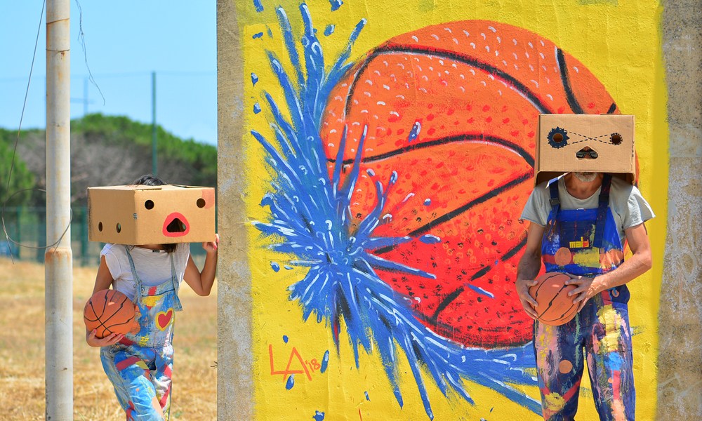 L'insolito mondo di Mr M & Mrs B - L'arte di Luca AllegriniL'insolito mondo di Mr M & Mrs B - L'arte di Luca Allegrini