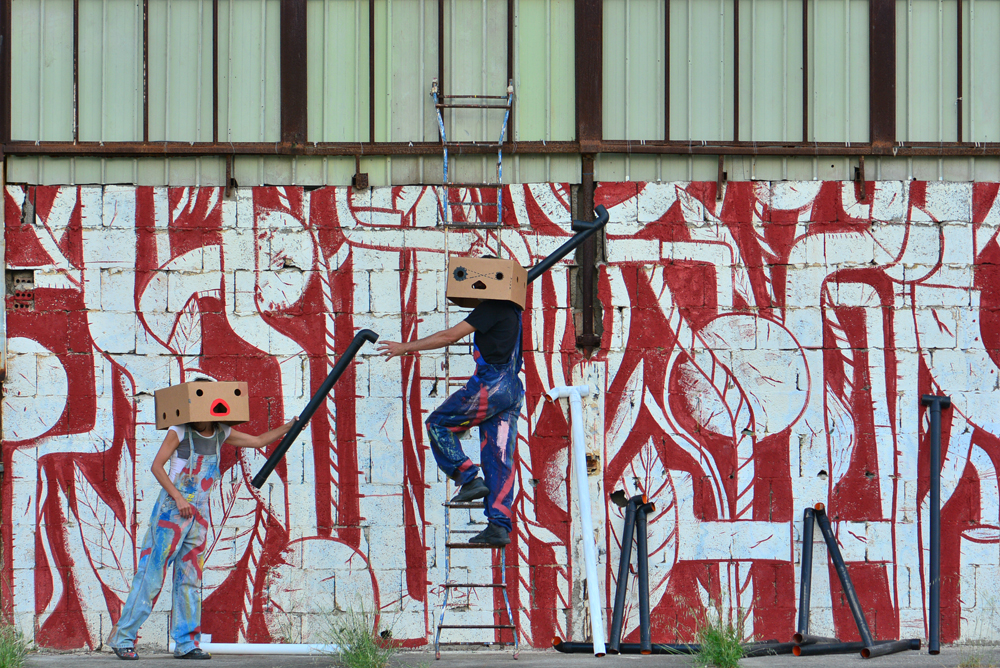 L'insolito mondo di Mr M & Mrs B - L'arte di Federico Crisa