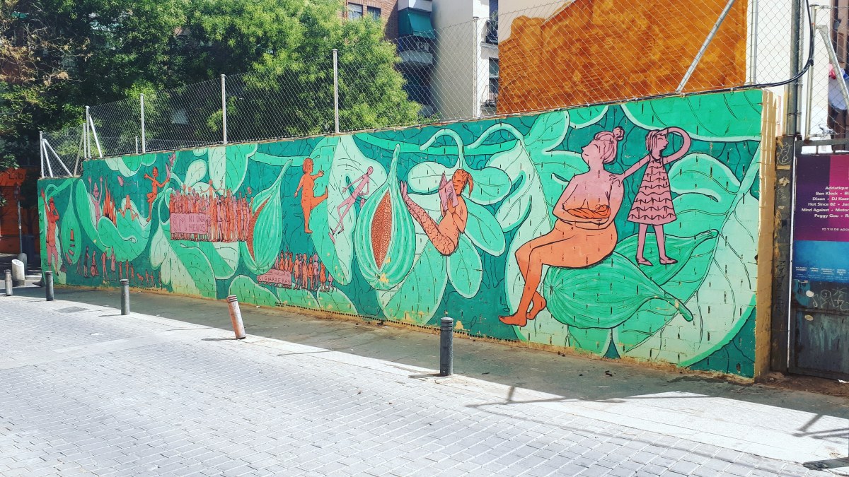 Street art a Madrid @ Calle de Embajadores - ni una meno