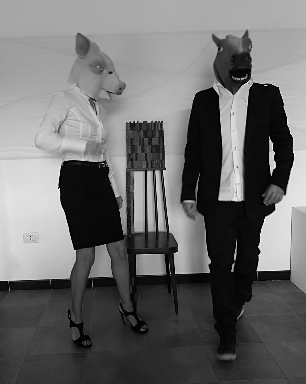 Scene di ordinario surrrealismo - Fotografia di Matteo Ambu & Barbara Picci