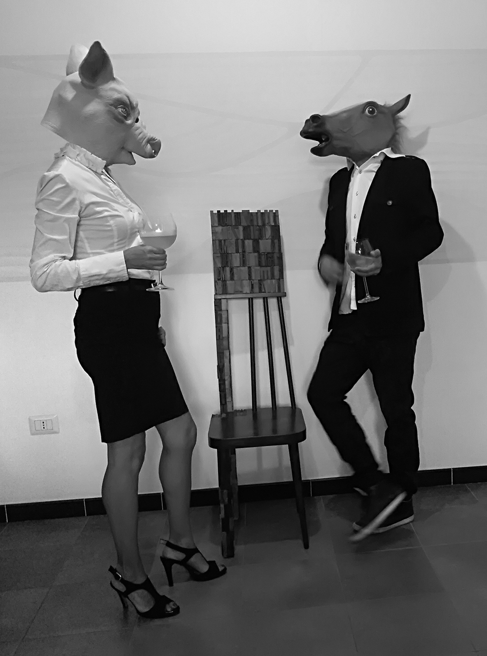 Scene di ordinario surrrealismo - Fotografia di Matteo Ambu & Barbara Picci