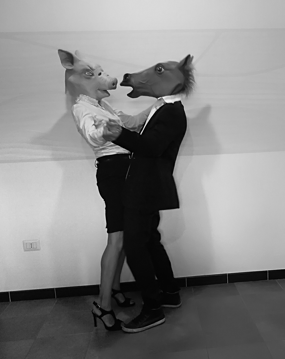 Scene di ordinario surrrealismo - Fotografia di Matteo Ambu & Barbara Picci