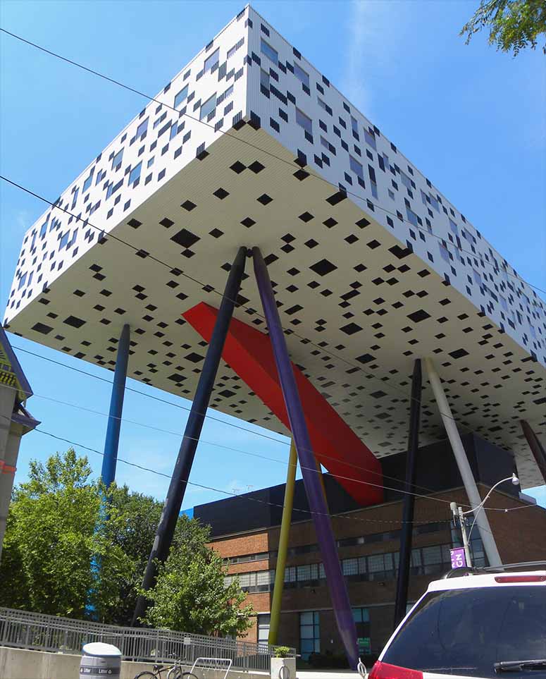 Sharp Center for Design a Toronto, in Canada, progettato da Will Alsop