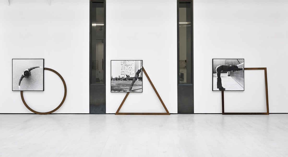 Body scale, circle triangle square (1977) by Masaki Nakayama