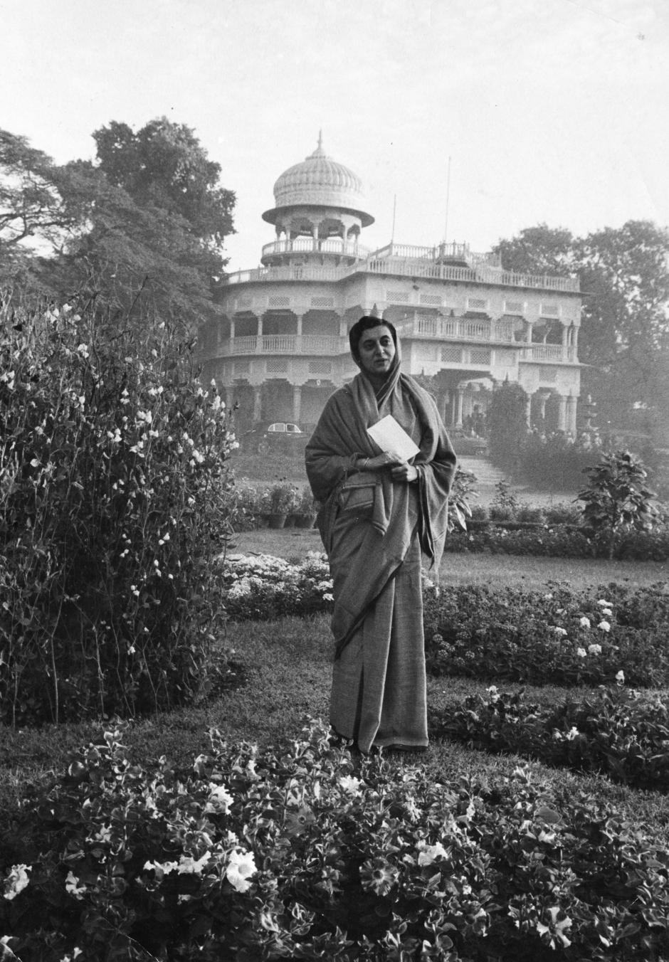 Museum number PHY.07788 T. S. Satyan, Indira Gandhi, Undated, H. 27.5 cm, W. 19 cm, Silver gelatin print