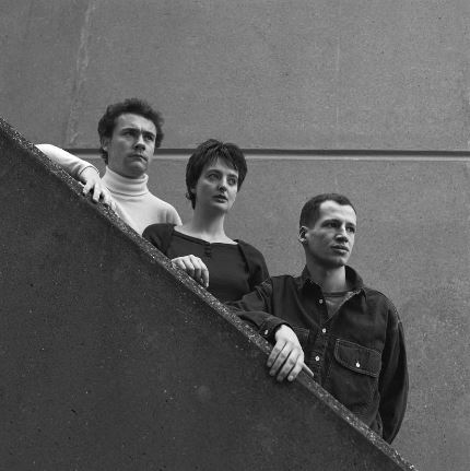 Damien Hirst, Billee Sellman and Carl Freedman, January 1990 - © Edward Woodman. All rights reserved, DACS-Artimage 2018. Photo Edward Woodman