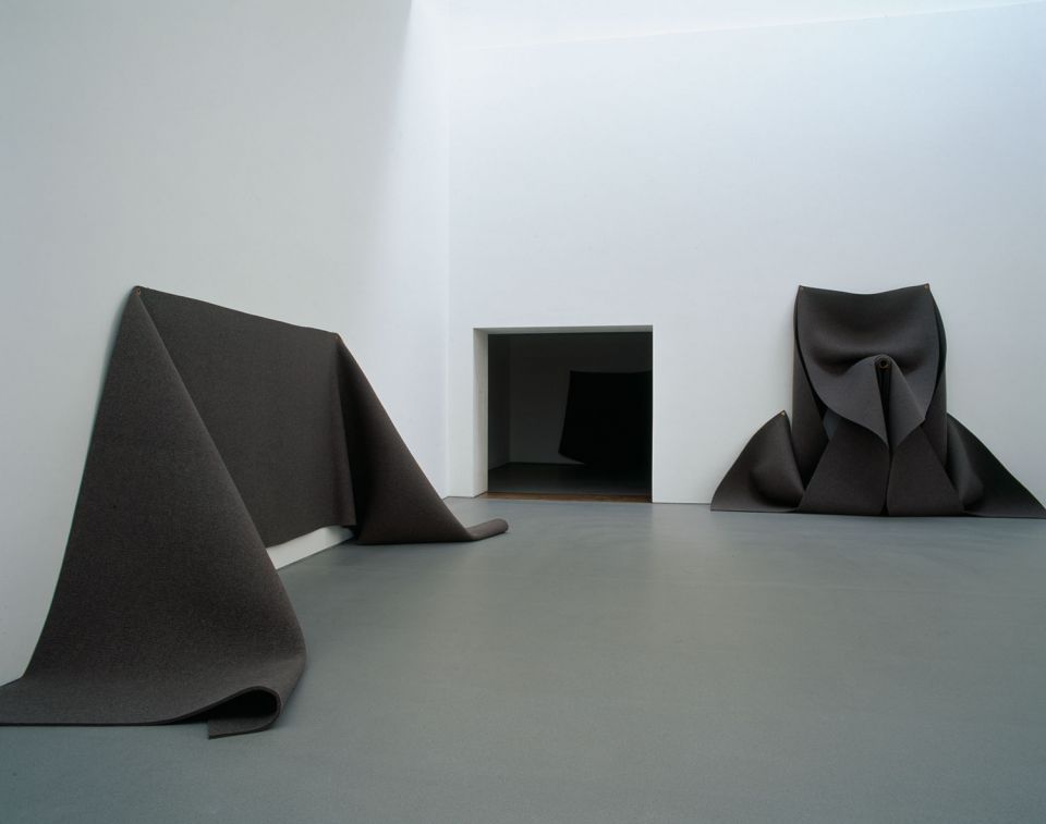 Installation view of Robert Morris