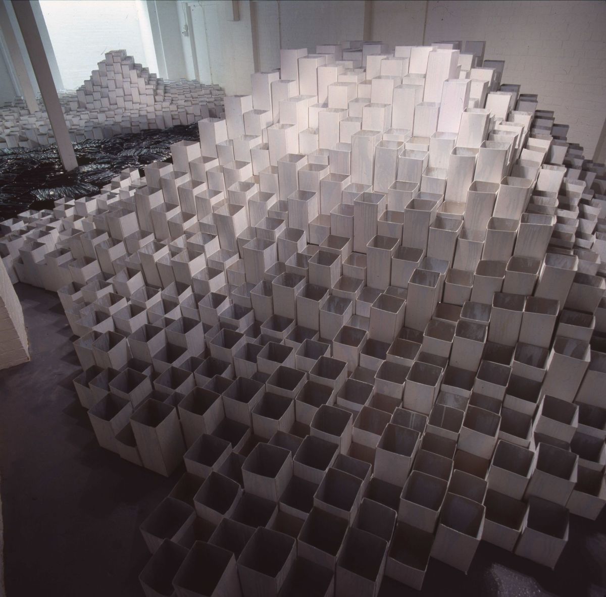 Phyllida Barlow, Deep, 1991, Museum of Installation, London. Photography by Edward Woodman