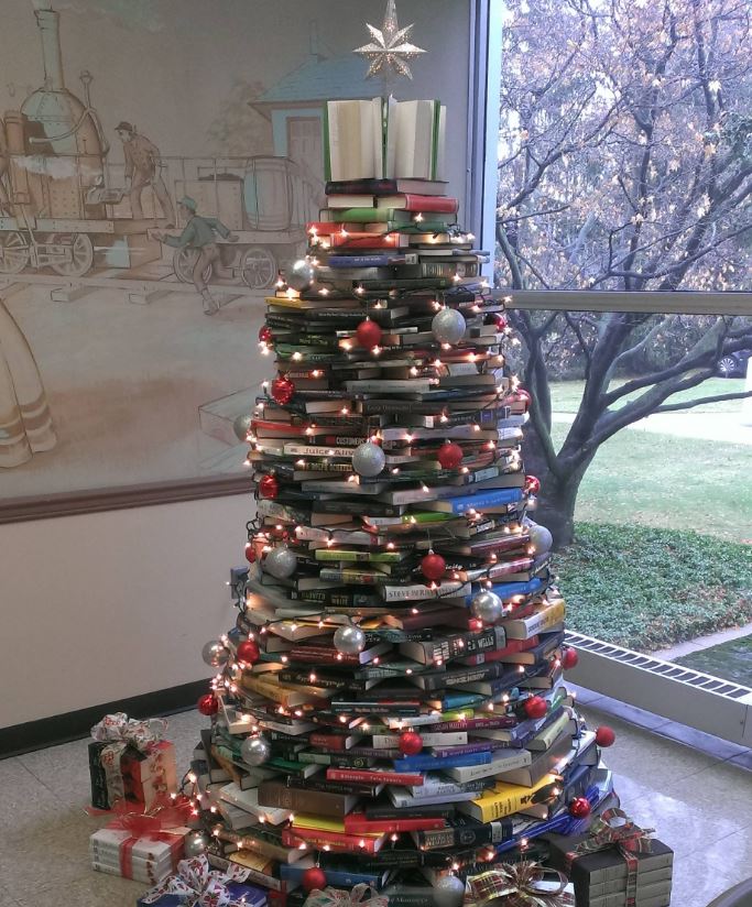 Strani alberi di Natale