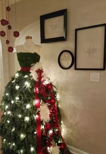 Strani alberi di Natale