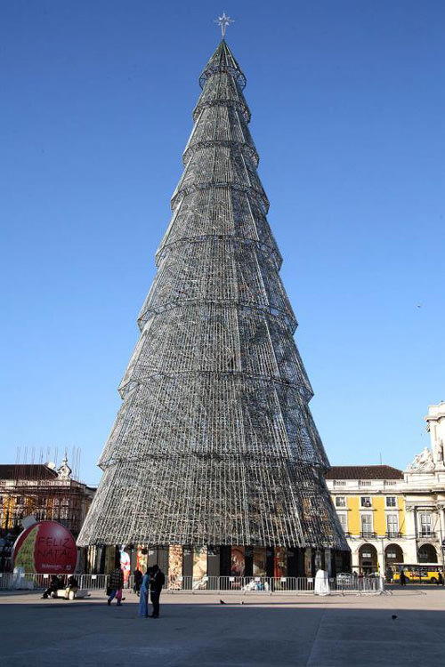 Strani alberi di Natale