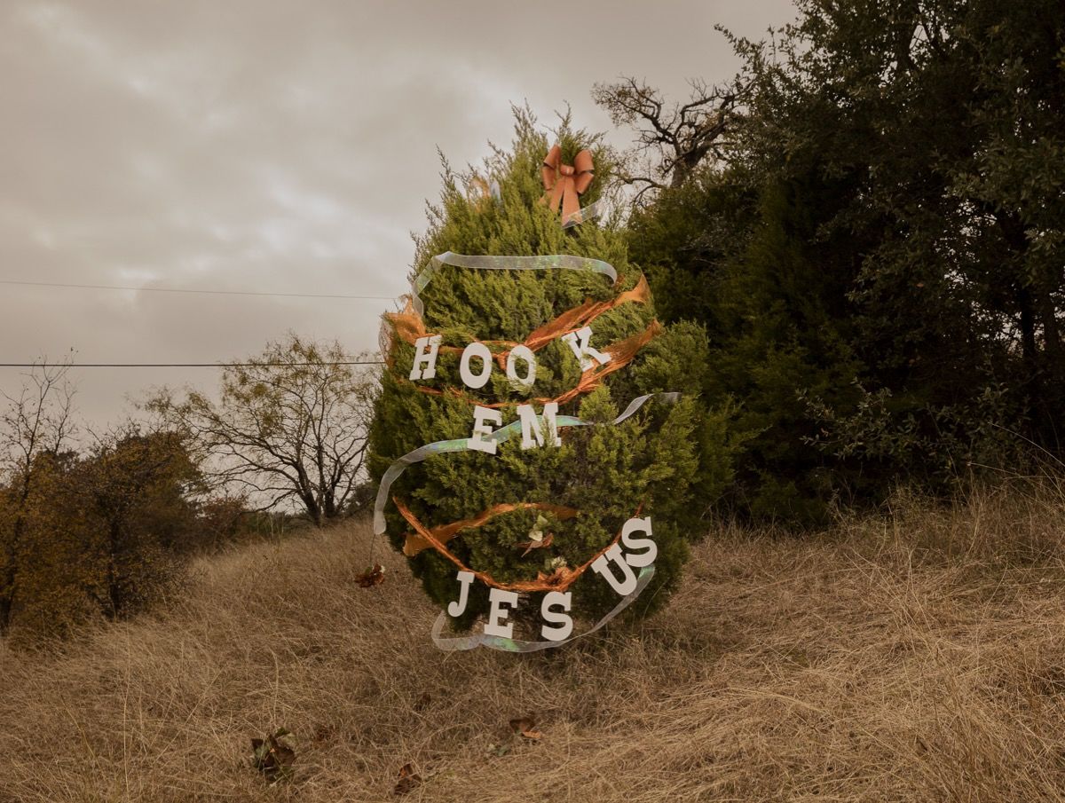 Jesse Rieser, Hook_em Jesus, Austin, TX, 2016. Courtesy of the artist
