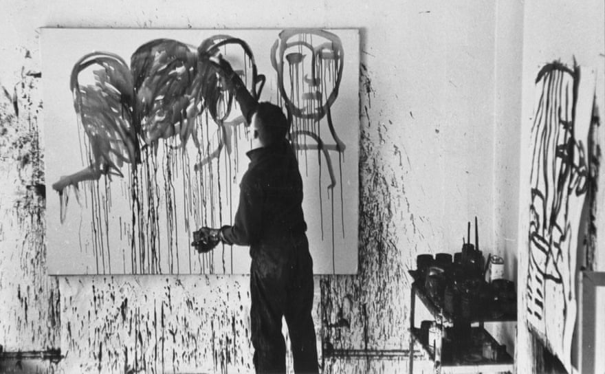 Lester Johnson dimostra la sua tecnica nel suo studio in 10th Street, 1961