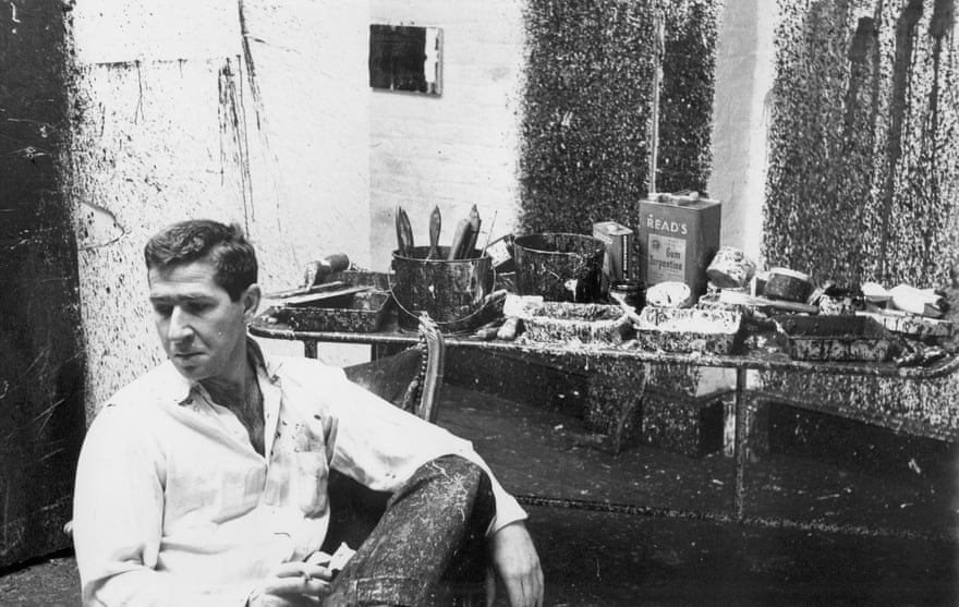 Mike Goldberg nel suo studio East 10th Street, 1960 circa