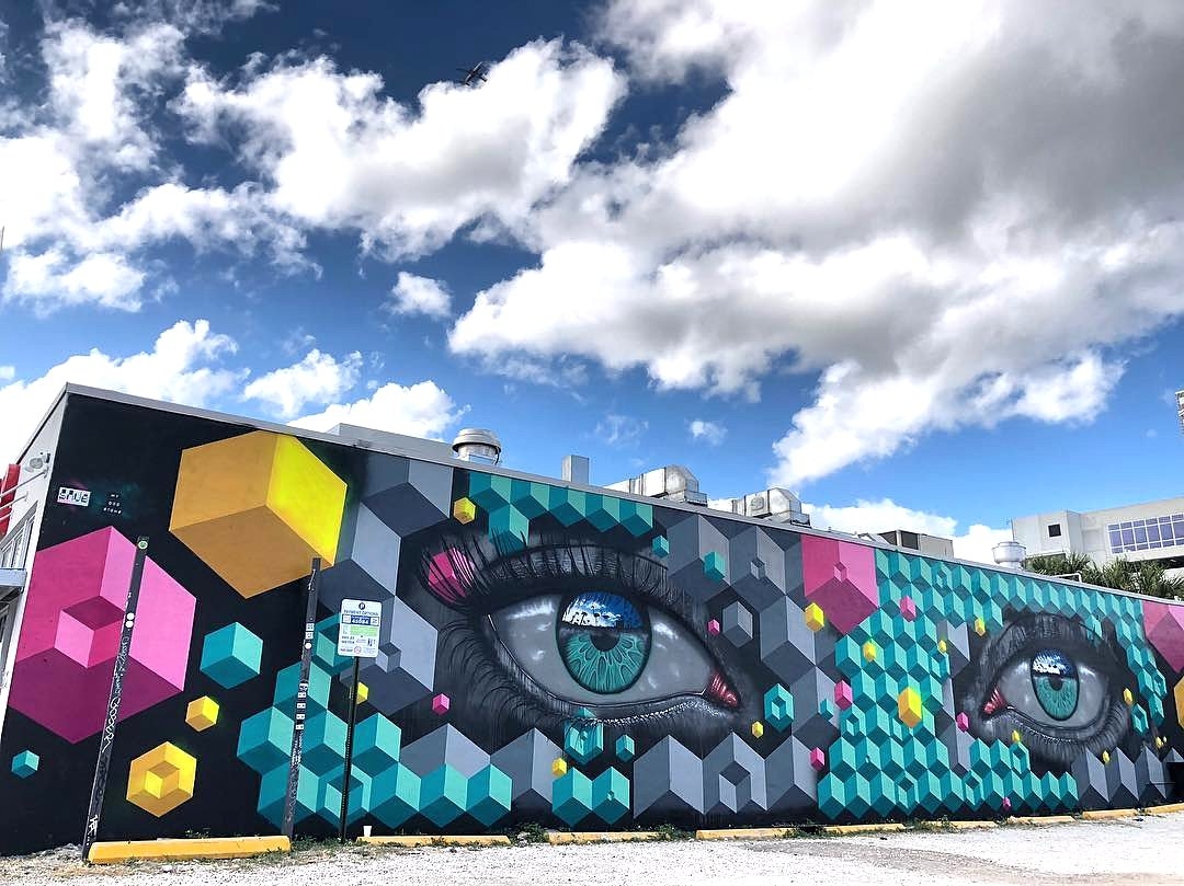 My Dog Sighs & Snub23 @Miami, USA My Dog Sighs & Snub23 @Miami, USA