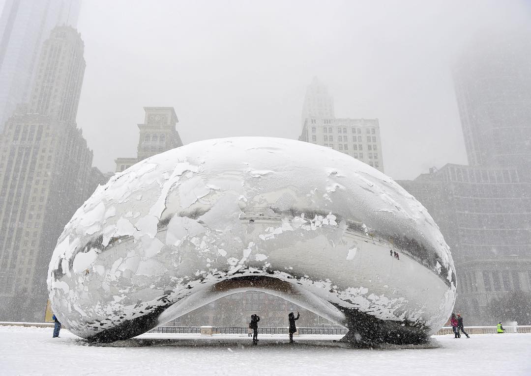 Frozen “Cloud Gate” (The Bean) by Anish Kapoor @ ChicagoFrozen “Cloud Gate” (The Bean) by Anish Kapoor @ Chicago