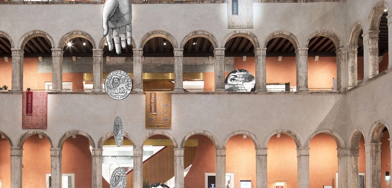 La regola del sogno by Barnaba Fornasetti and Valeria Manzi @ T Fondaco dei Tedeschi, Venezia