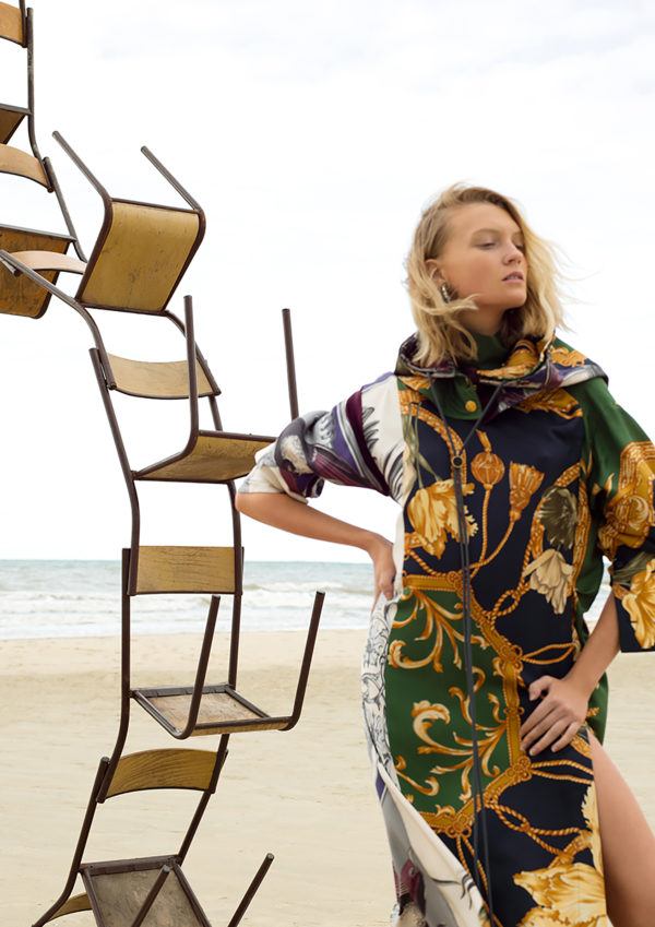 39 Chaises by Jean-Baptiste Courtier