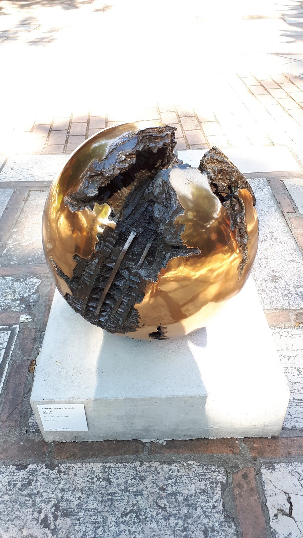 "Sphere No. 4" (1926) by Arnaldo Pomodoro @ Collezione Peggy Guggenheim, Venezia