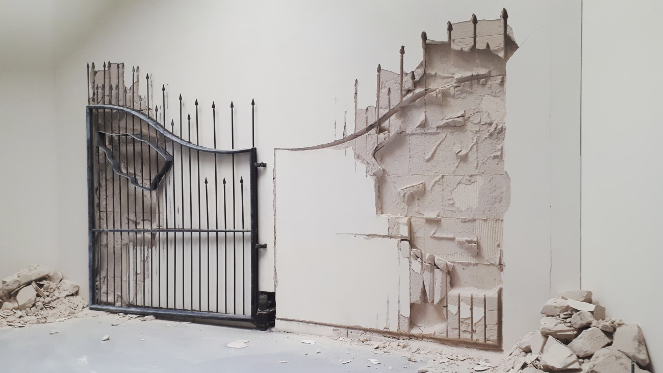 Untitled (2009) by Shilpa Gupta @ Biennale Arte 2019