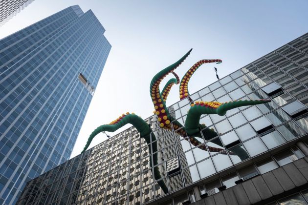 Designs in air, Octopied Building, Les Extatiques Paris 2019. Photography by Carlos Ayesta