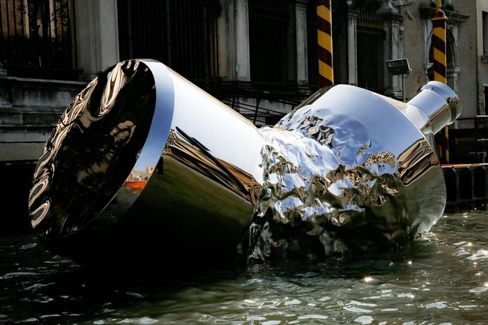 "Twin Bottles" by Helidon Xhixha e Giacomo Jack Braglia