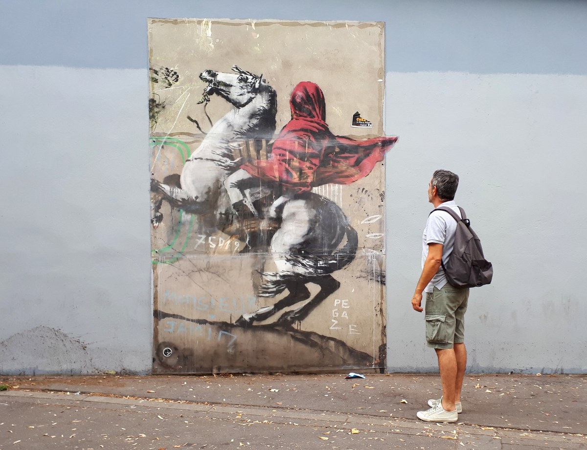 Street art - Banksy: Red horseman @ Avenue de Flandre, Paris
