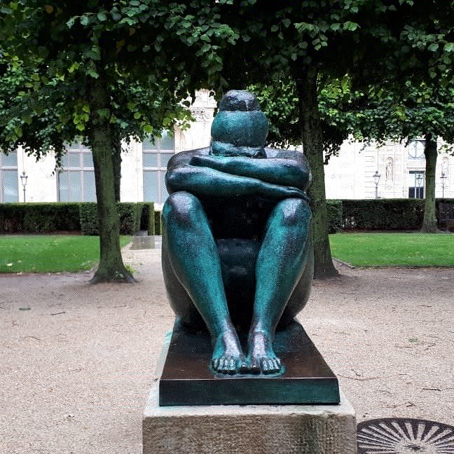 Sculpture @ gardens near Musee Du Louvre, Paris