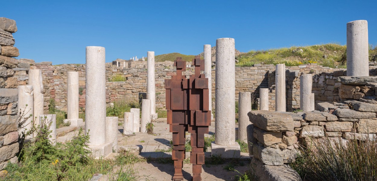 Connect (2015) by Antony Gormley @ Sight exhibition on Delos