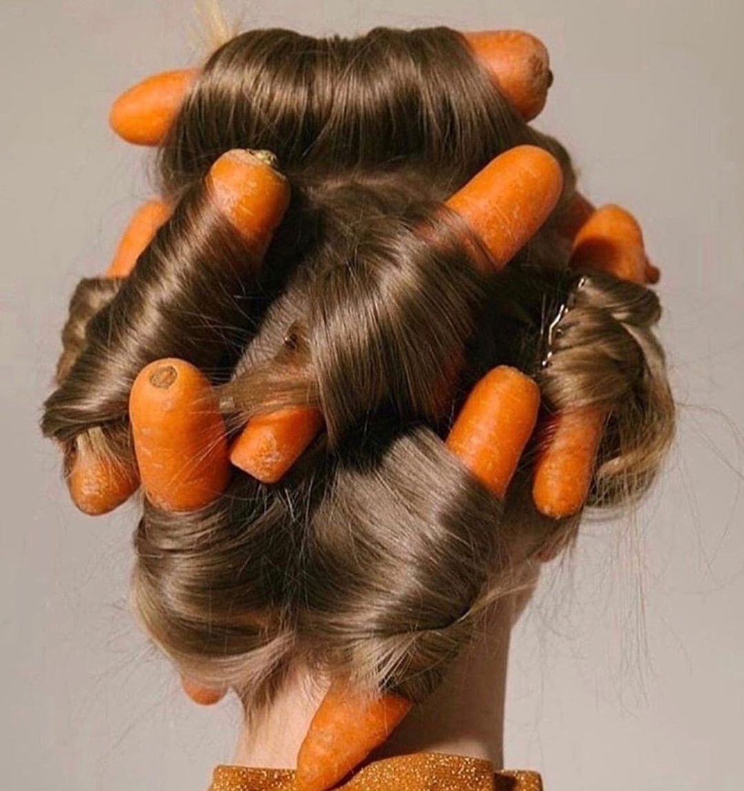 Photo by Elena Sokolova Style & idea by Anya Kosulina Hair by Darya Sevostyanova For Please Magazine