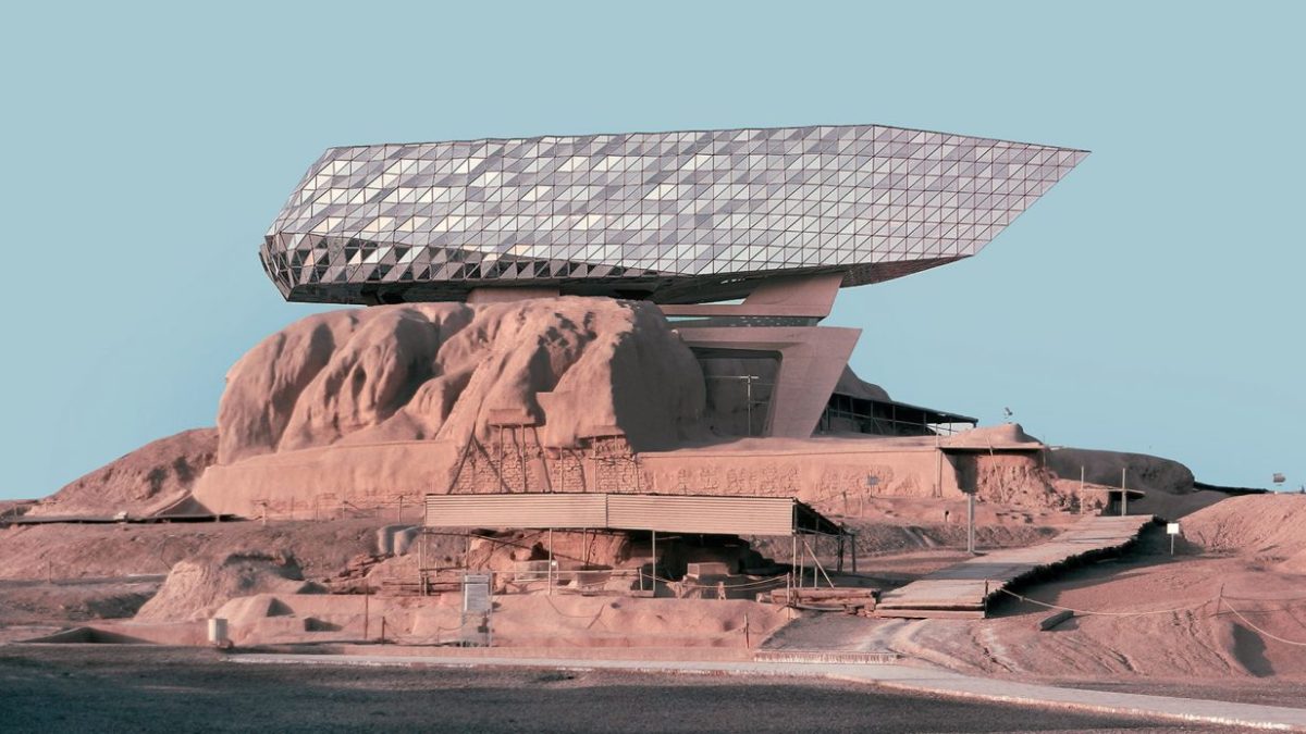 Mohammad Hassan Forouzanfar - Zaha Hadid's Port House over Tepe Sialk in Kashan