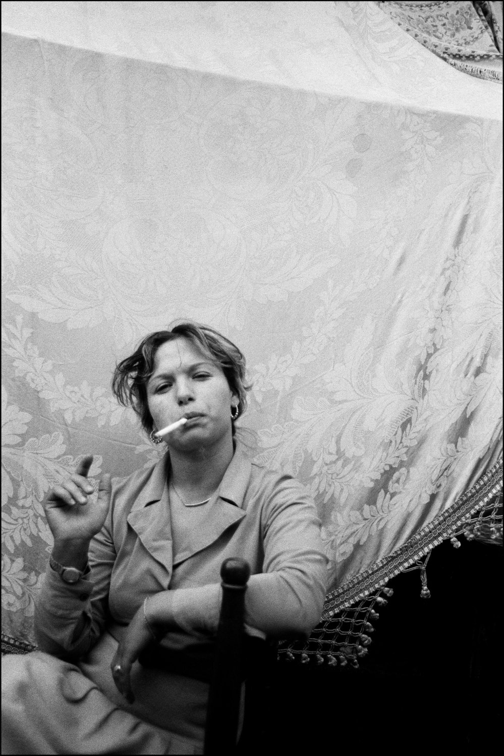 Donna che fuma, Catania, 1984 © Letizia Battaglia Donna che fuma, Catania, 1984 © Letizia Battaglia