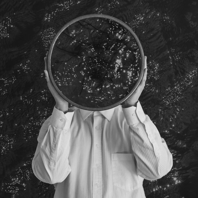 Dr Christian Thompson AO, Equilibrium, c-type prints, five works 120 x120 cm (each), courtesy l’artista e PAC