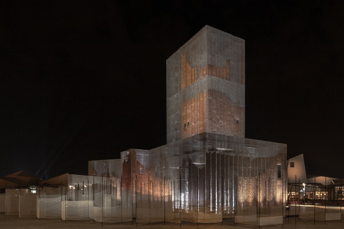 Studio Studio Studio, Duna by Alberonero dialogues with Gharfa, Diriyah Oasis, designed and curated by Designlab Experience © Roberto Conte