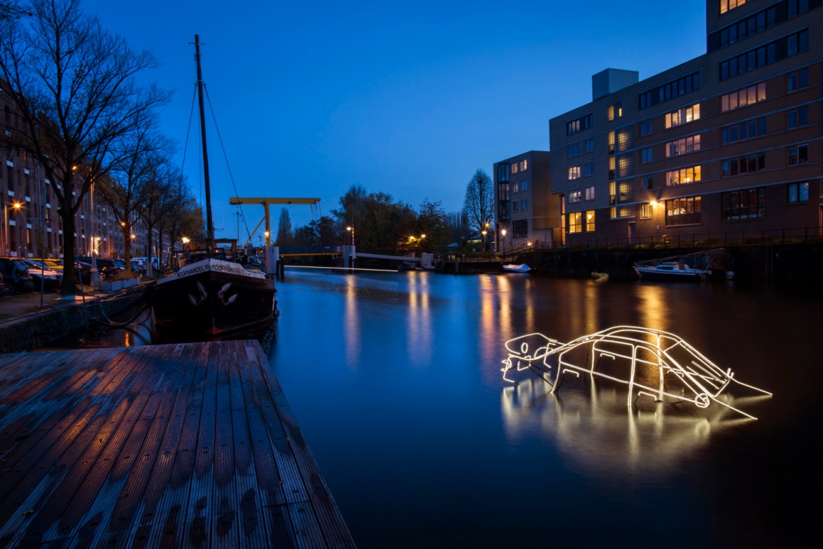 "Surface Tension" by Tom Biddulph e Barbara Ryan. Photography by Janus van den Eijnden