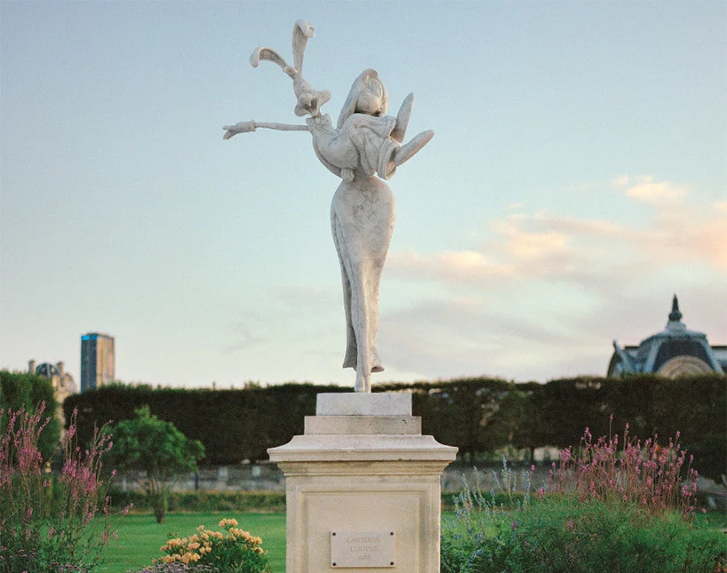 monuments #07 / cartoon couple 1988 by Benoit Lapray